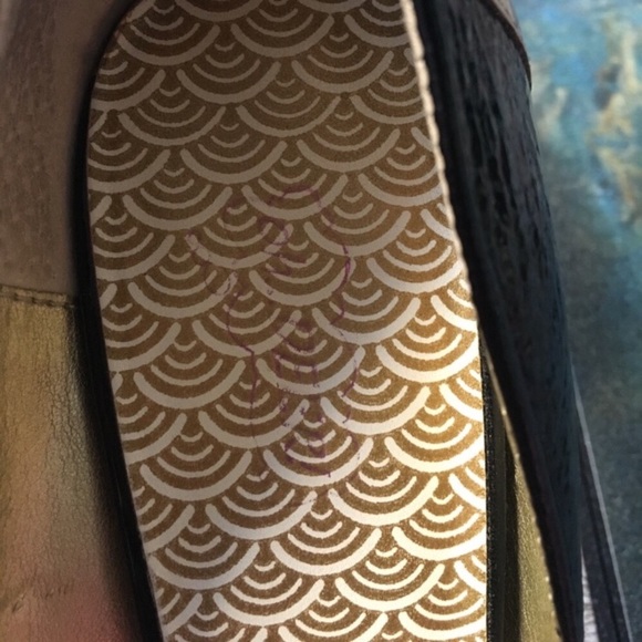 oh...Deer Size 9 Serena Black & Gold Pumps Heels - Picture 8 of 8